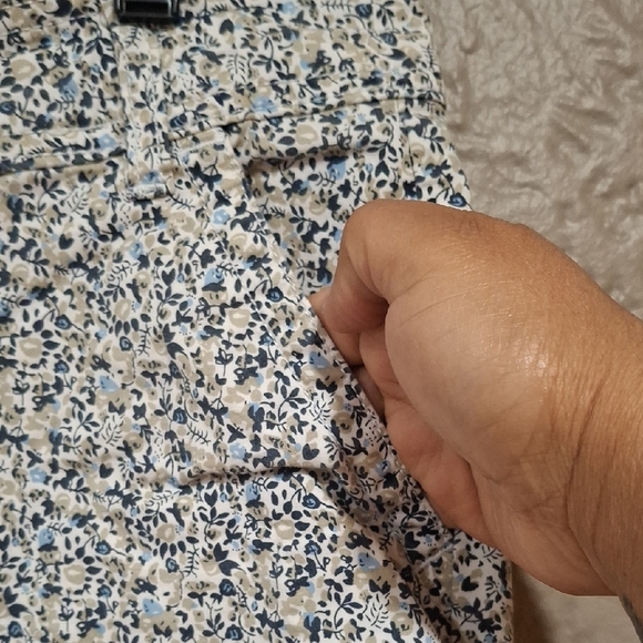 Falls Creek Blue and White Bermudas with Speckled Print - Picture 3 of 7